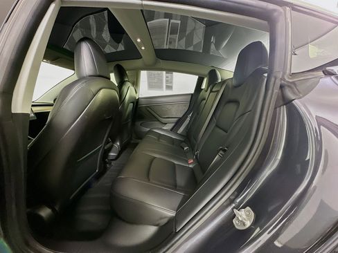 Used 2018 Tesla Model 3 Long Range image 26