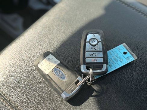 Used 2024 Ford F250 Lariat image 27