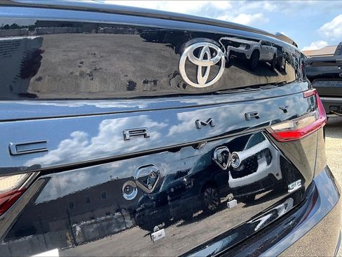 Used 2025 Toyota Camry SE w/ Convenience Package FWD image 32