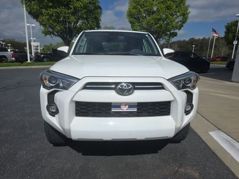 Used 2022 Toyota 4Runner SR5 image 2