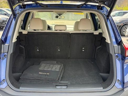 Used 2021 Nissan Rogue SV w/ Premium Package image 7