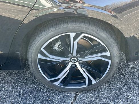 Used 2024 Volvo S60 B5 Plus w/ Climate Package image 11