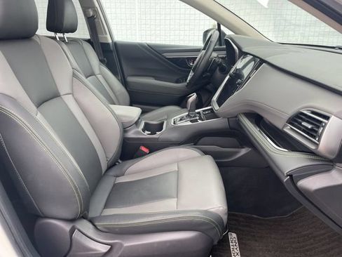 Used 2025 Subaru Outback Onyx Edition AWD/4WD image 18