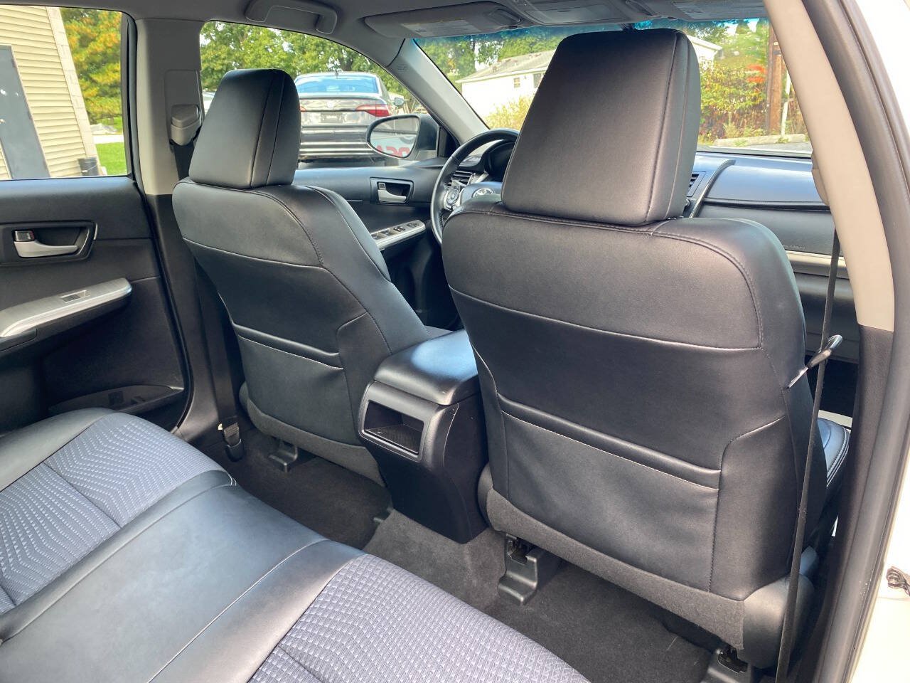 Used 2013 Toyota Camry SE FWD image 28