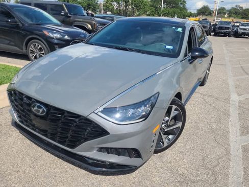 Used 2022 Hyundai Sonata SEL Plus FWD image 2
