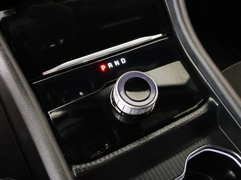 Used 2024 Jeep Grand Cherokee L Laredo RWD image 8