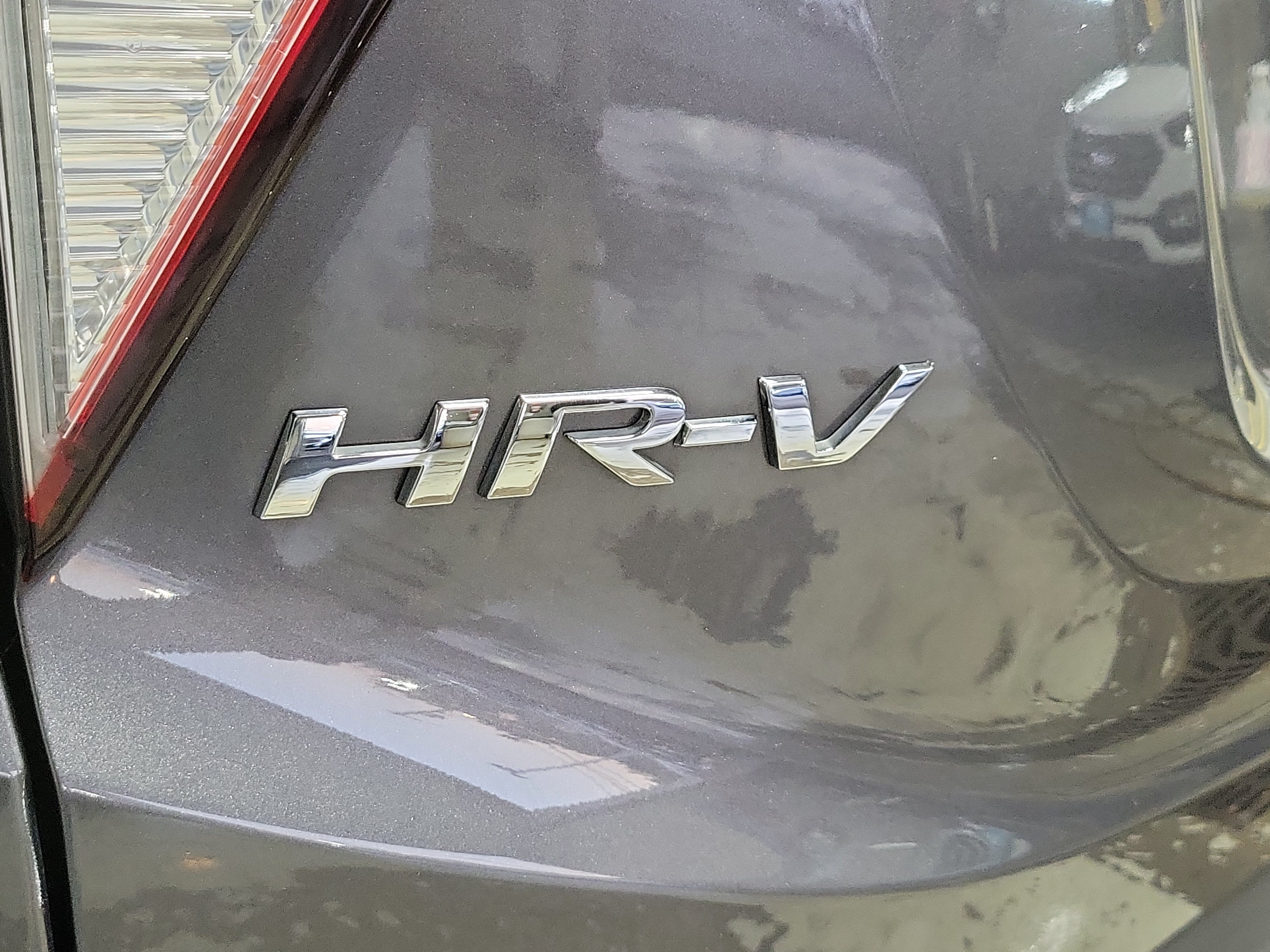 Certified 2021 Honda HR-V LX image 5
