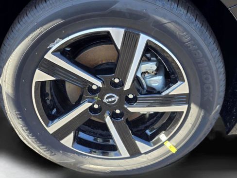 New 2025 Nissan Sentra SV w/ All-Weather Package image 5