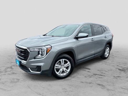 Used 2024 GMC Terrain SLE image 1