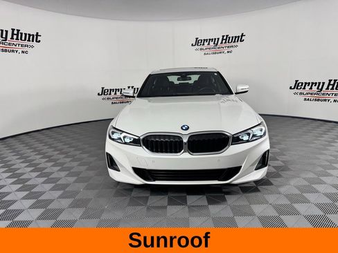 Used 2023 BMW 330i Sedan w/ Premium Package image 5