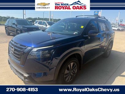 Used 2024 Nissan Pathfinder SV w/ Black Appearance Package