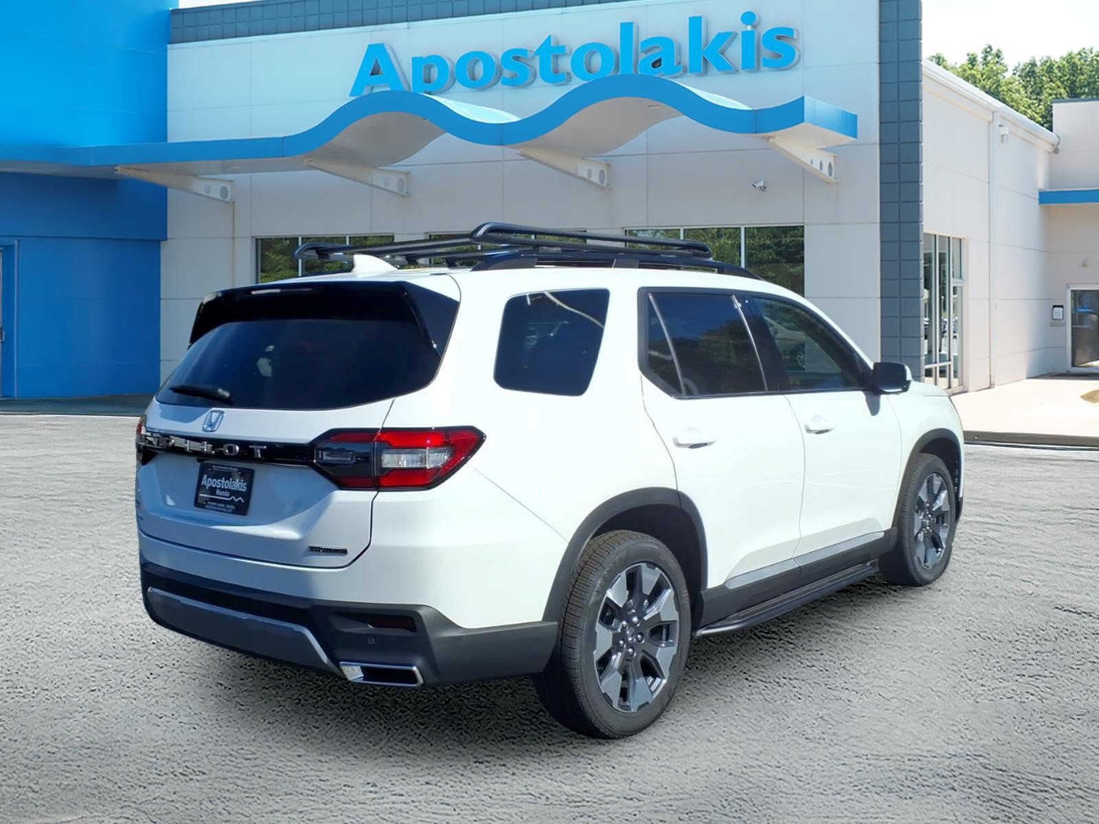 New 2026 Honda Pilot Touring image 3