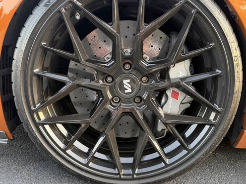Used 2014 Audi R8 V8 w/ Ceramic Brake Package AWD/4WD image 14