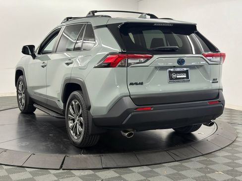 Used 2022 Toyota RAV4 XLE Premium AWD/4WD image 12