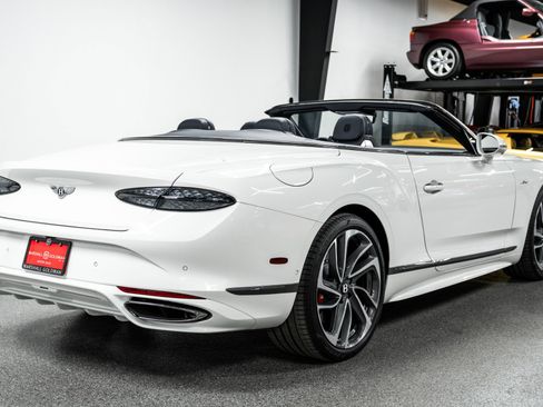 Used 2025 Bentley Continental GT Speed image 8