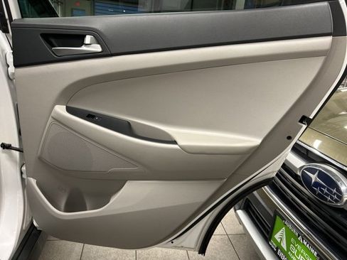 Used 2019 Hyundai Tucson SE image 12