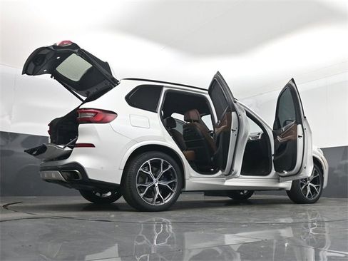 Used 2023 BMW X5 M50i w/ Executive Package image 65