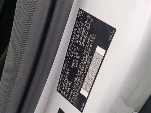 Used 2026 Volvo XC60 B5 Ultra w/ Protection Package Premier image 35