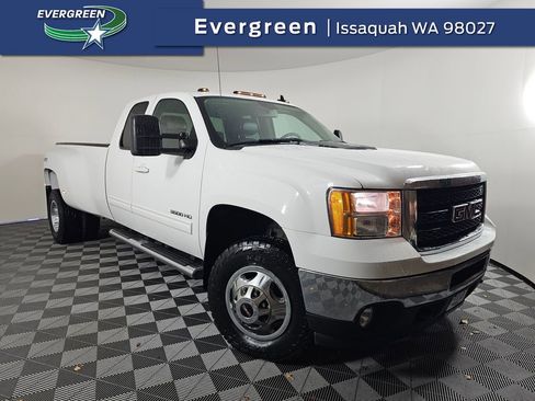 Used 2011 GMC Sierra 3500 SLT w/ SLT Convenience Package image 1