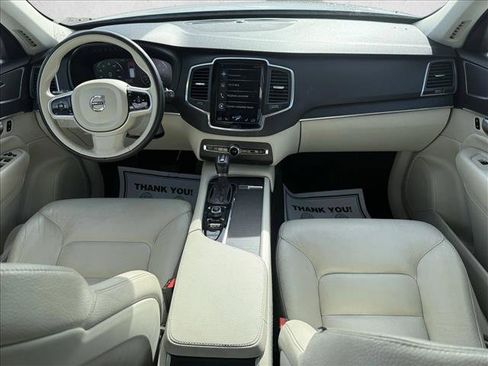 Used 2020 Volvo XC90 T5 Momentum w/ Protection Package Premier image 16