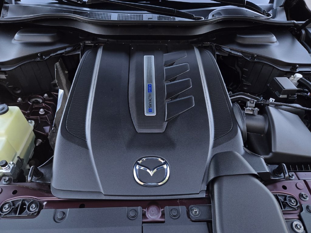 Certified 2025 MAZDA CX-90 Plug-In Hybrid w/Premium Sport AWD/4WD image 38