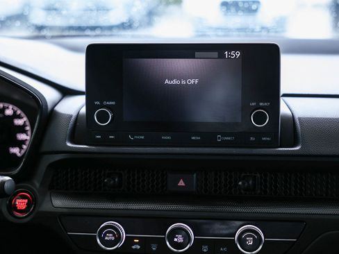 Used 2025 Honda CR-V LX image 18