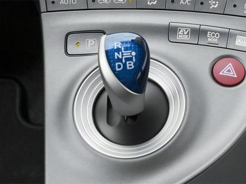 Used 2013 Toyota Prius Three image 8