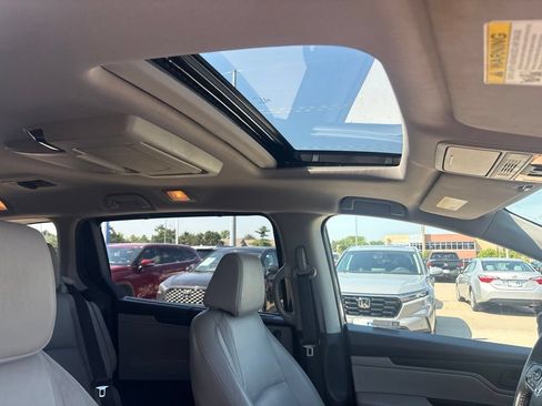 Used 2019 Honda Odyssey EX-L image 31