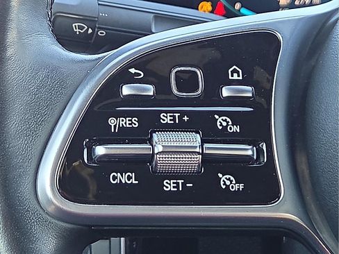 Used 2021 Mercedes-Benz CLA 250 4MATIC image 20