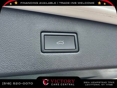 Used 2022 Volkswagen Tiguan SEL R-Line image 9