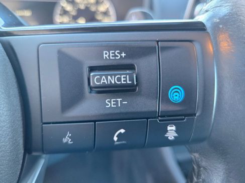 Used 2023 Nissan Rogue SV w/ SV Premium B Package image 21