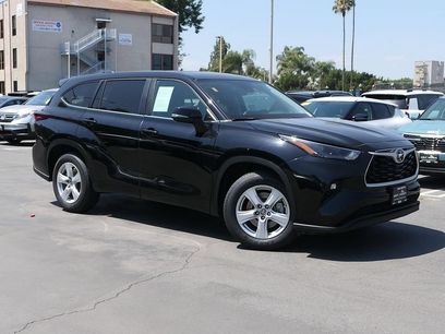 Used 2024 Toyota Highlander LE