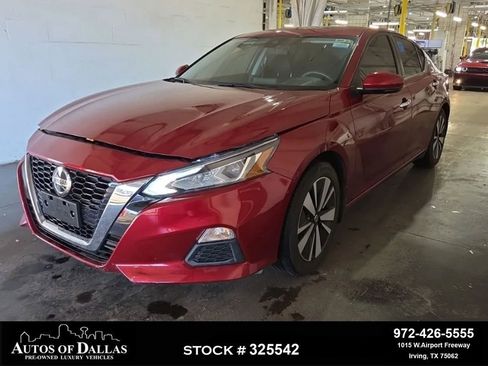 Used 2022 Nissan Altima 2.5 SV w/ SV Premium Package image 1