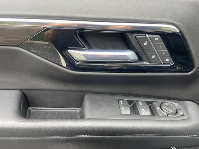 Certified 2025 Chevrolet Tahoe Z71 AWD/4WD image 15