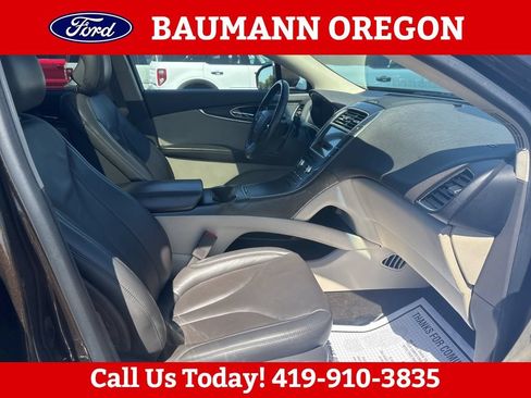 Used 2019 Lincoln Nautilus Select AWD/4WD image 7