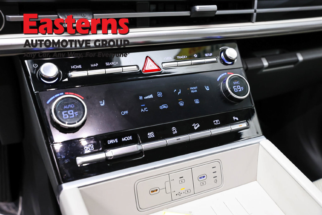 Used 2025 Hyundai Santa Fe SEL AWD/4WD image 21