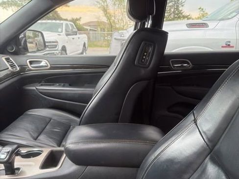 Used 2015 Jeep Grand Cherokee Overland image 11