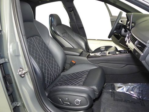 Used 2023 Audi S4 Premium Plus w/ Premium Plus Package image 19