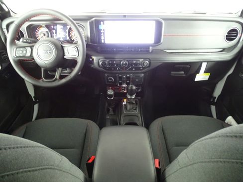 New 2024 Jeep Wrangler Unlimited Rubicon w/ Convenience Group image 29