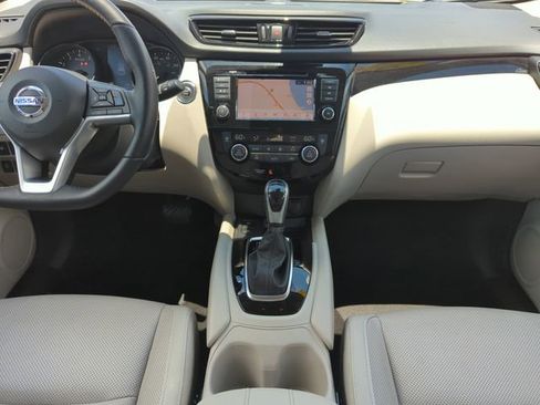 Certified 2021 Nissan Rogue Sport SL w/ Premium Package FWD image 25