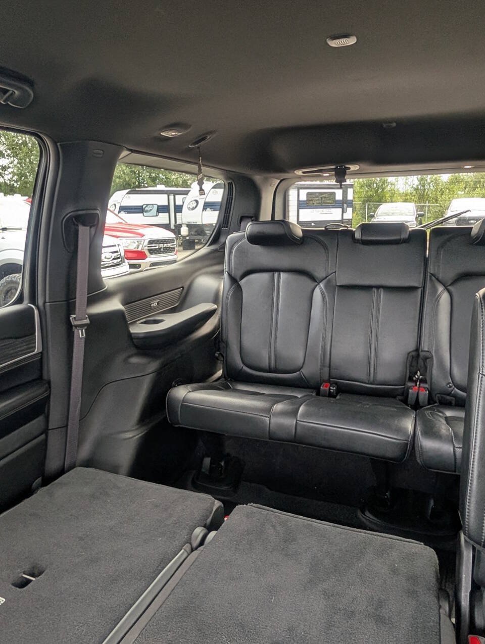 Used 2022 Jeep Wagoneer Series II AWD/4WD image 18