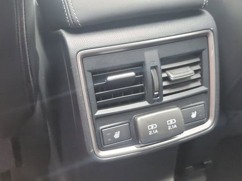 Used 2019 Subaru Forester Touring image 31