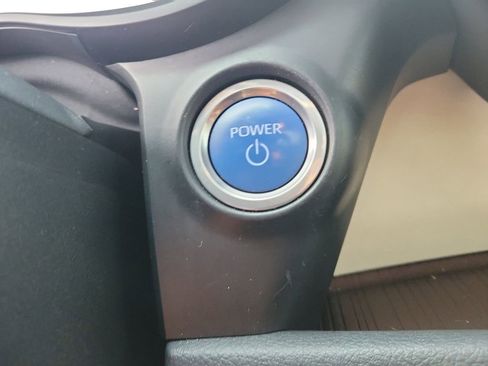 Used 2022 Toyota Sienna XLE image 26