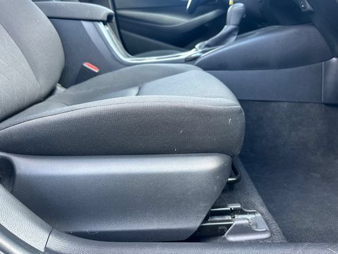 Used 2024 Toyota Corolla LE FWD image 22