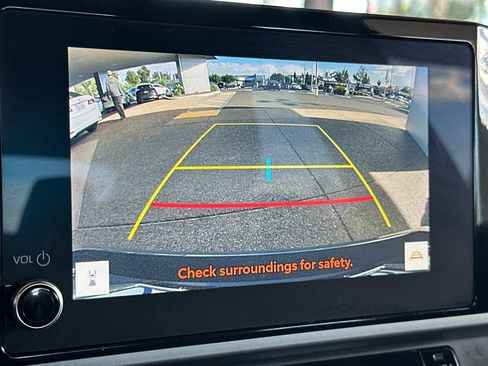 Used 2025 Toyota Camry SE image 15