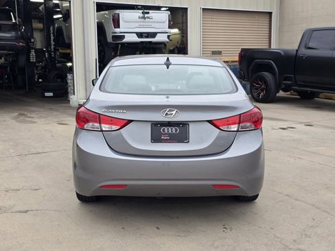 Used 2013 Hyundai Elantra GLS w/ Preferred Pkg FWD image 6
