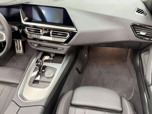 Used 2023 BMW Z4 sDrive30i w/ Convenience Package image 28