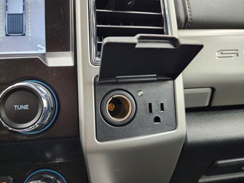 Used 2021 Ford F250 Lariat w/ Lariat Value Package image 61