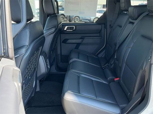 New 2025 Ford Bronco Badlands image 14
