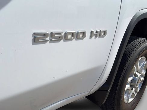Used 2023 Chevrolet Silverado 2500 LT w/ Convenience Package AWD/4WD image 10